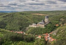 Karlštejnsko: perfektní místo pro poklidnou dovolenou