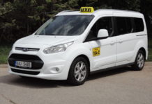 Bezbariérové taxi v Brně si oblíbili senioři i handicapovaní