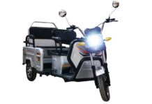 Elektrické skútry pro seniory pomáhají zvýšit osobní mobilitu