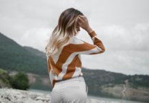 Dámská mikina a džíny – nestárnoucí kombinace